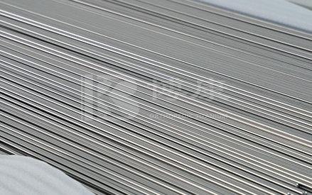 Czym różni się pręt tytanowy od prętów ze stali nierdzewnej lub aluminium?